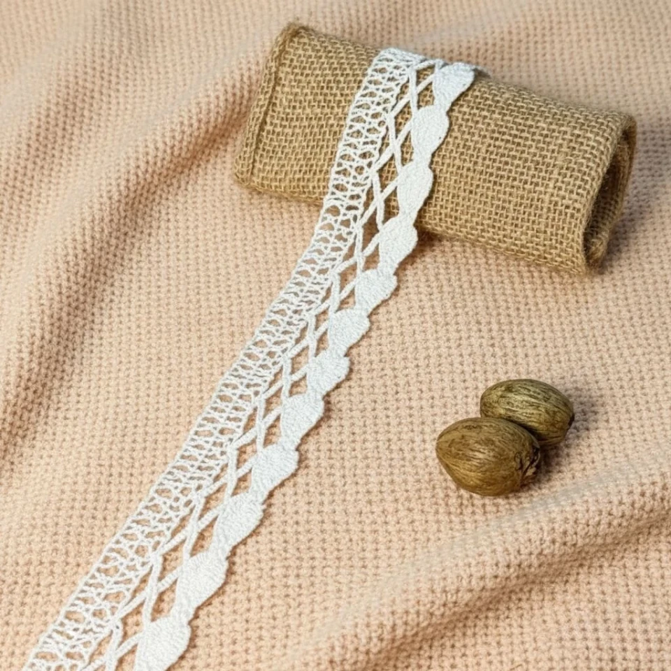 Кружево макраме "Цветочная мелодия" 4 см.(1 м.), молочний