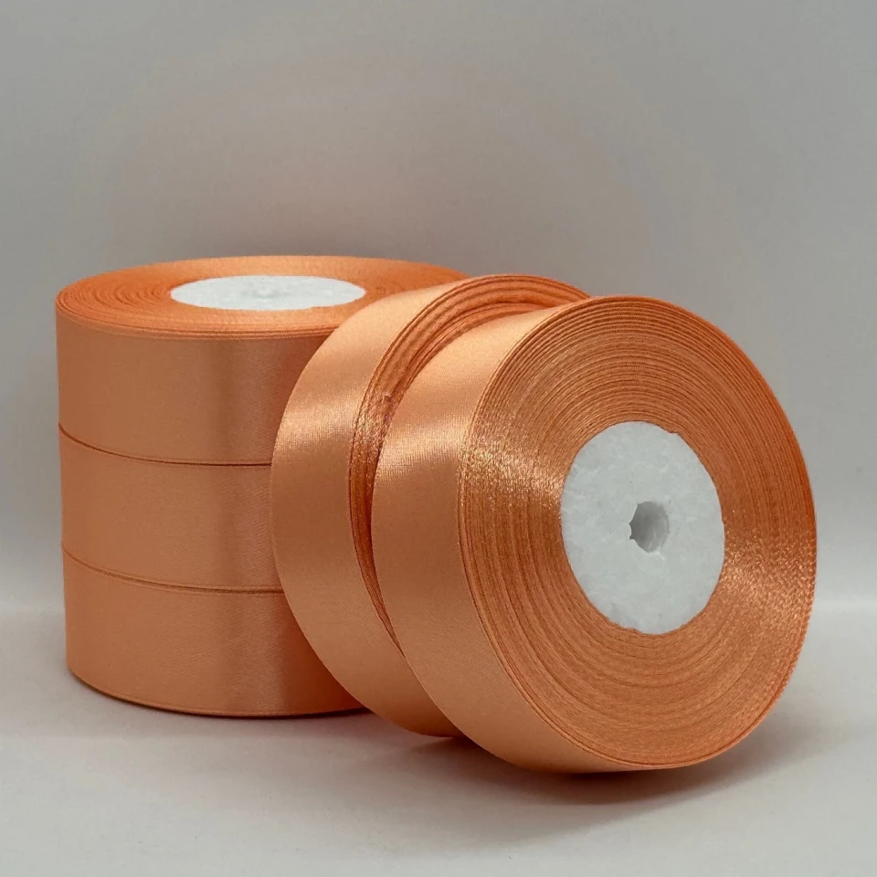 Атласная лента 2,5 см (33 м.), 124 темний персиковий