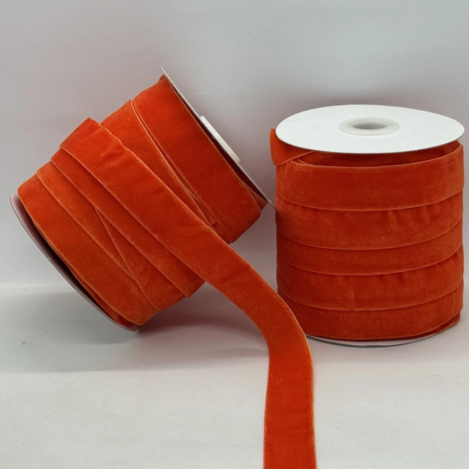 Оксамитова стрічка 2 см (25 ярдів/22,75 м.), 22 помаранчевий