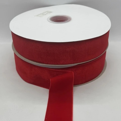 Оксамитова стрічка 3.8 см (25 ярдів/22,75 м.), 40 світлий червоний