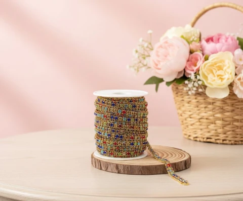 Цветные каменные цепи (10 ярдов), золото