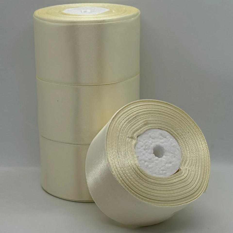 Атласна стрічка 5 см (33 м.), 84 світлий крем