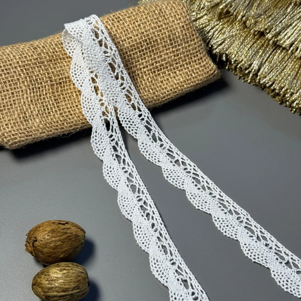 Кружево макраме "Цветочная изысканность" 2,5 см.(1м.), білий