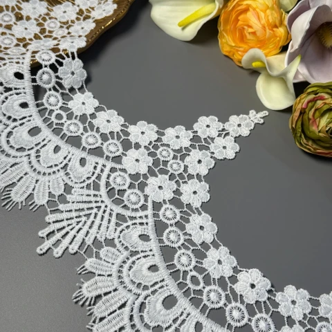 Кружево полиэстер ВВ"Шик вдохновения" 23 см(1 м.), теплий білий