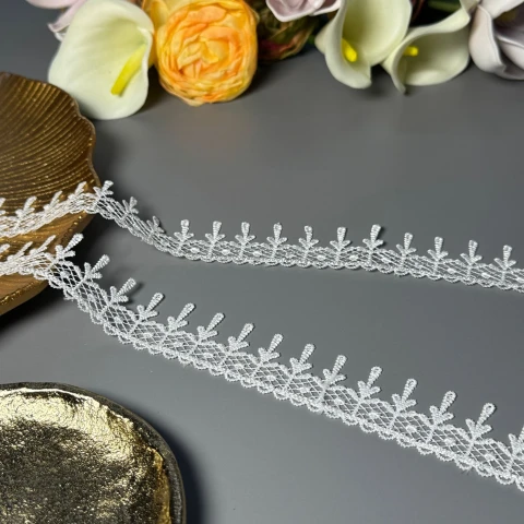 Мереживо поліестер ВВ"Модна хвиля" 3 см.(1 м.), теплий білий