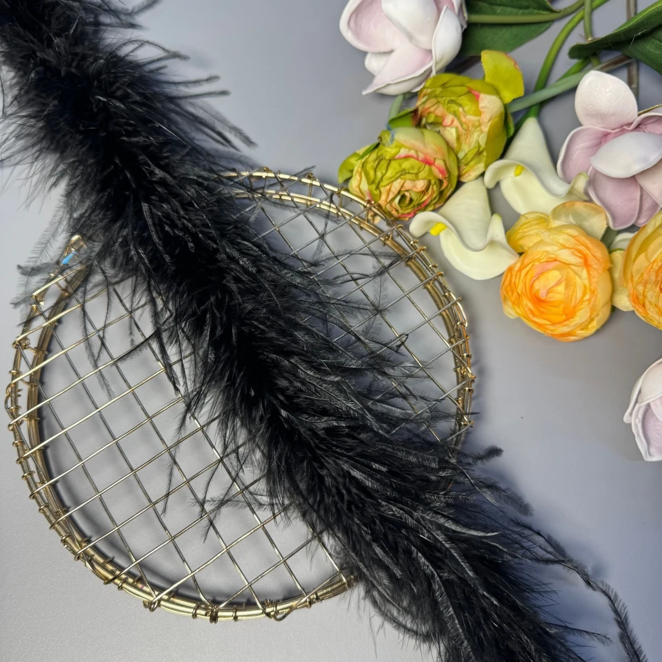 Натуральне пір'я страуса 9-11 см (2 метра), чорний