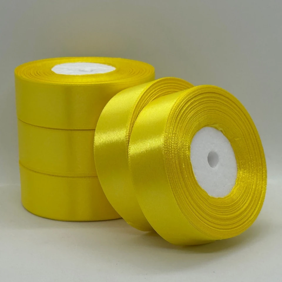 Атласная лента 2,5 см (33 м.), 143 світлий жовтий