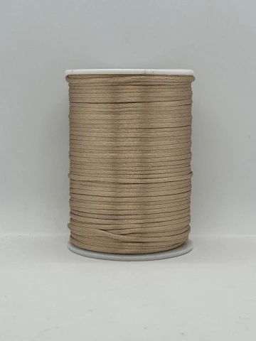 Шнур атласный корсетный 2.3 мм (100 ярдов/91,44 м.), 18 бежевий