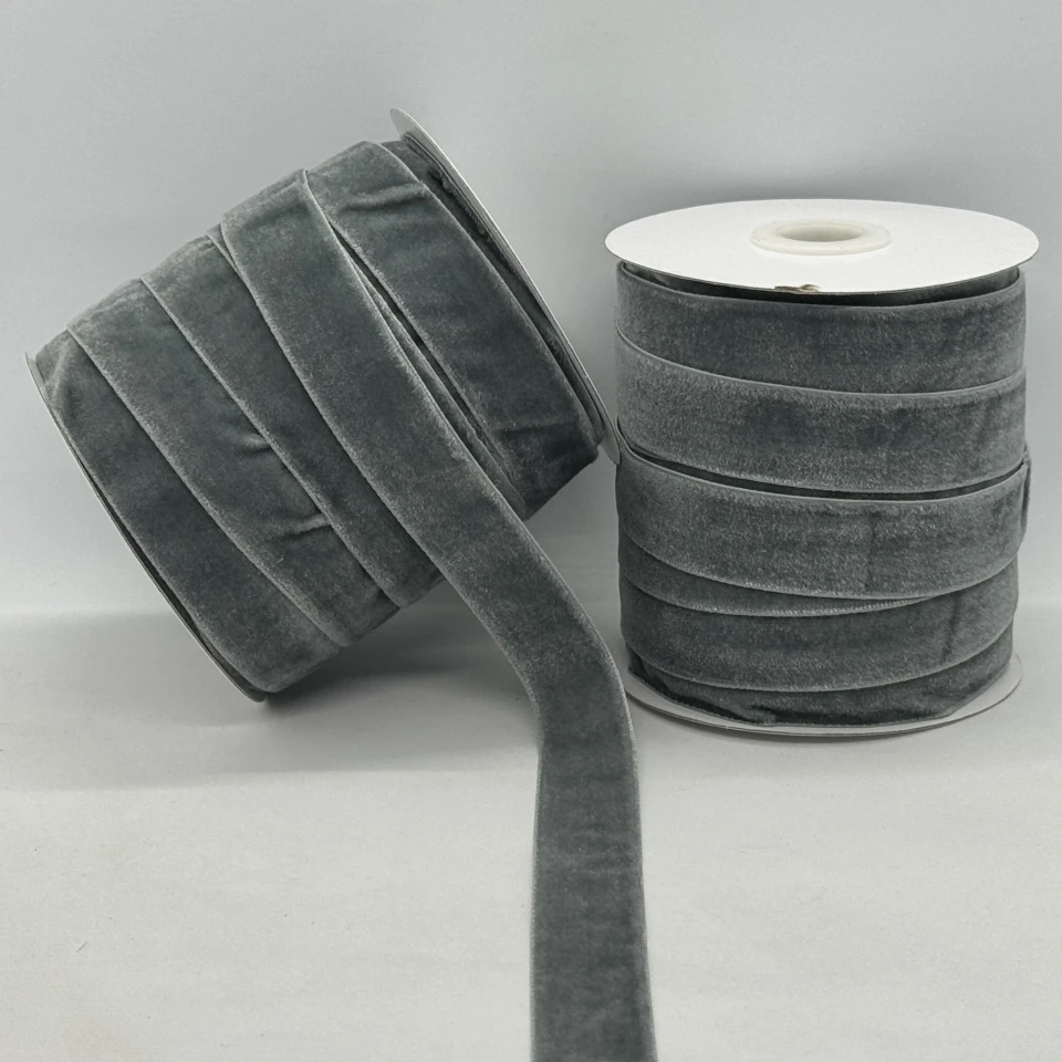 Оксамитова стрічка 2 см (25 ярдів/22,75 м.), 63 темний сірий