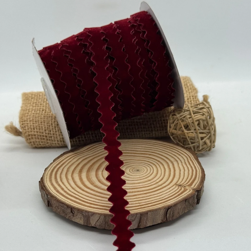 В’юнчик оксамитовий (25 ярдів/ 22,75 м.), 95 бордо