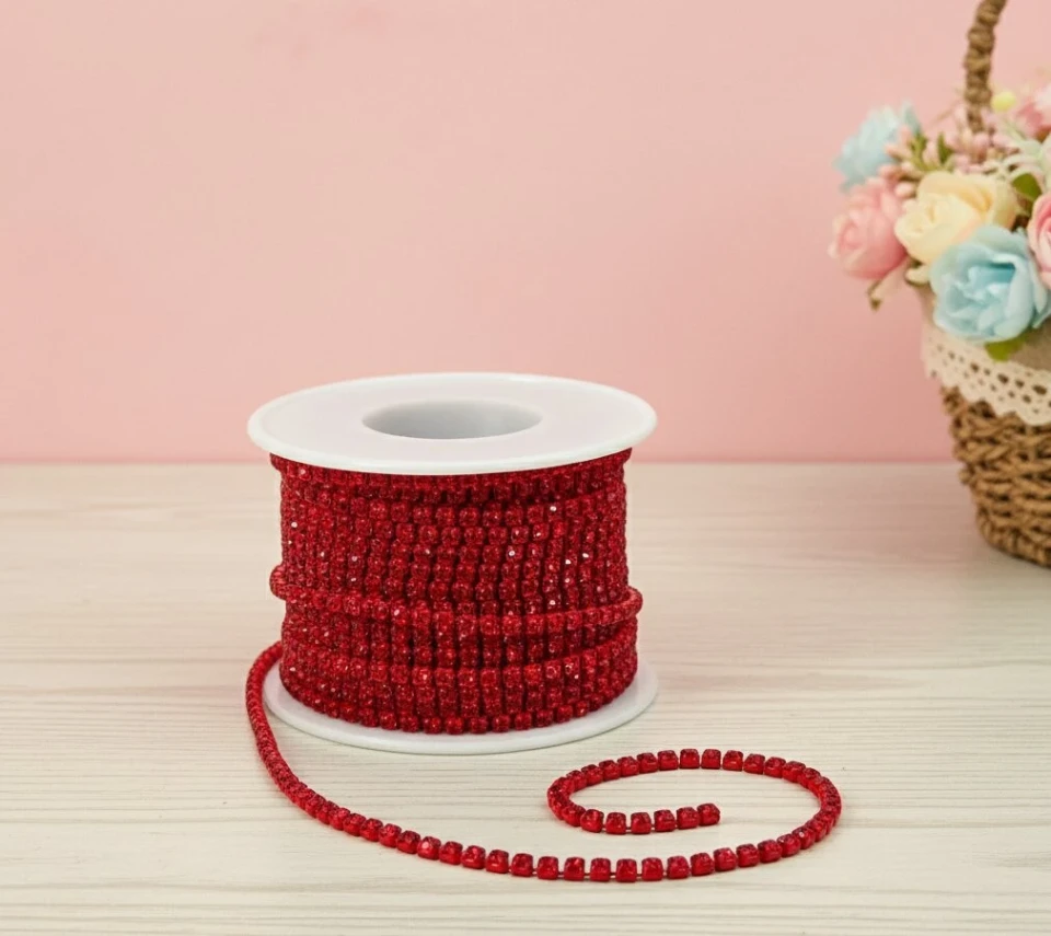 Цепи камни ss 8 2.5 мм (10 ярдов), червоний