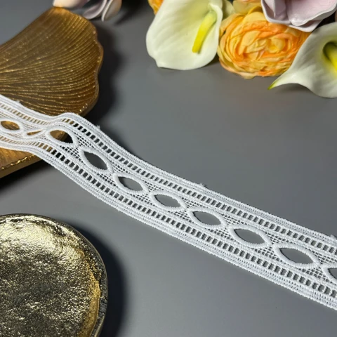 Кружева полиэстер ВВ"Свет тишины" 4 см.(1 м.), теплий білий