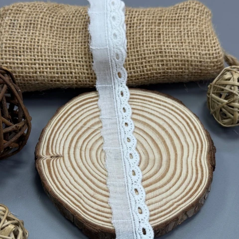 Мереживо прошва "Елегантність часу" 2,5 см  (1 м.), Білий