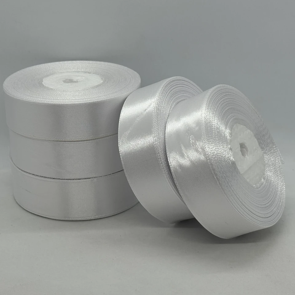 Атласная лента 2,5 см (33 м.), 01 білий