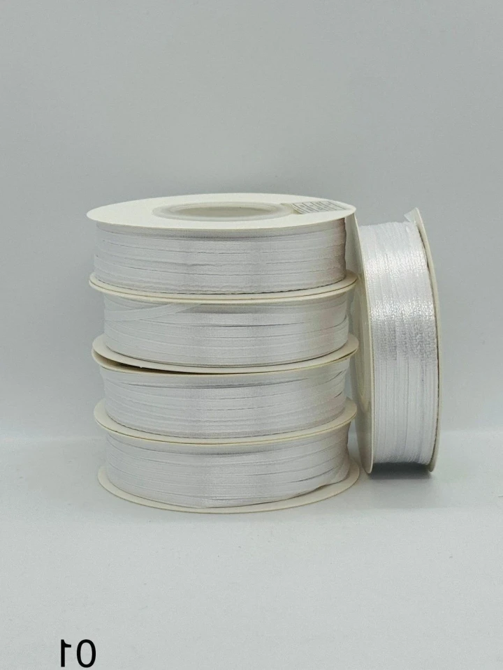 Атласна стрічка 0.3 см (91 м.), 01 білий