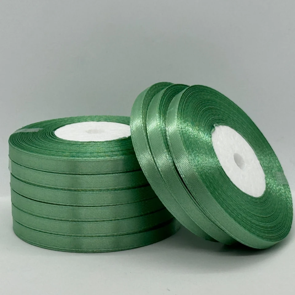 Атласна стрічка 0.6 см (33 м.), 167 лісний зелений