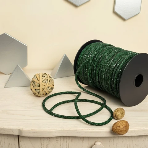 Стразовый шнур 6 мм 8 рядов (50 м), зелений