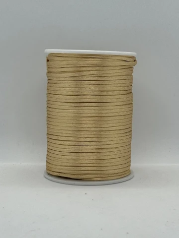 Шнур атласний корсетний 2.3 мм (100 ярдів/91,44 м.), 101 світлий бежевий