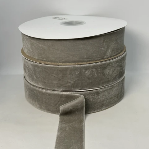 Бархатная лента 3.8 см (25 ярдов/22,75 м.), 94 світлий сірий