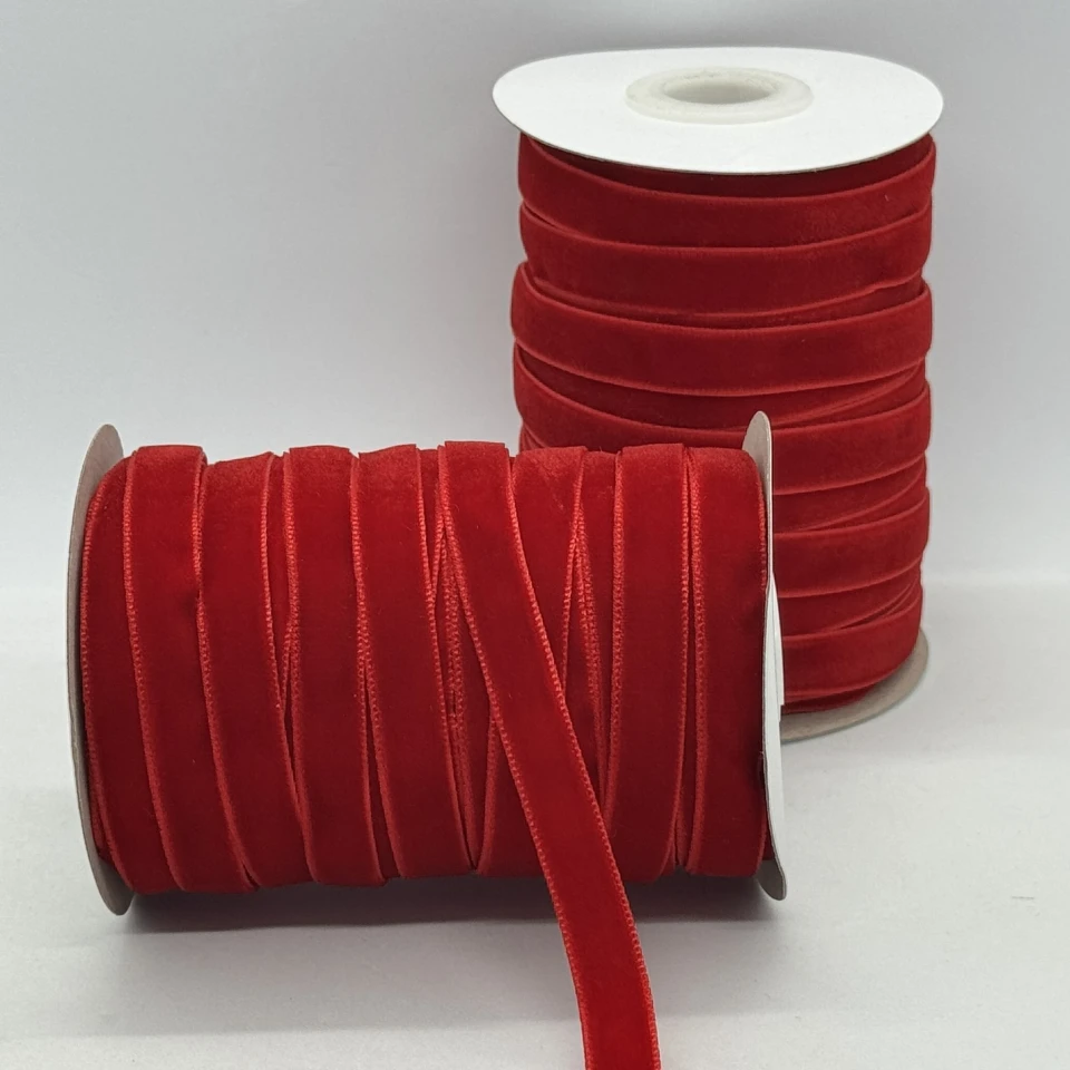 Бархатная лента 1 см (25 ярдов/22,75 м.), 41 червоний