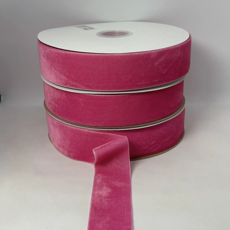 Бархатная лента 3.8 см (25 ярдов/22,75 м.), 82 малиновий