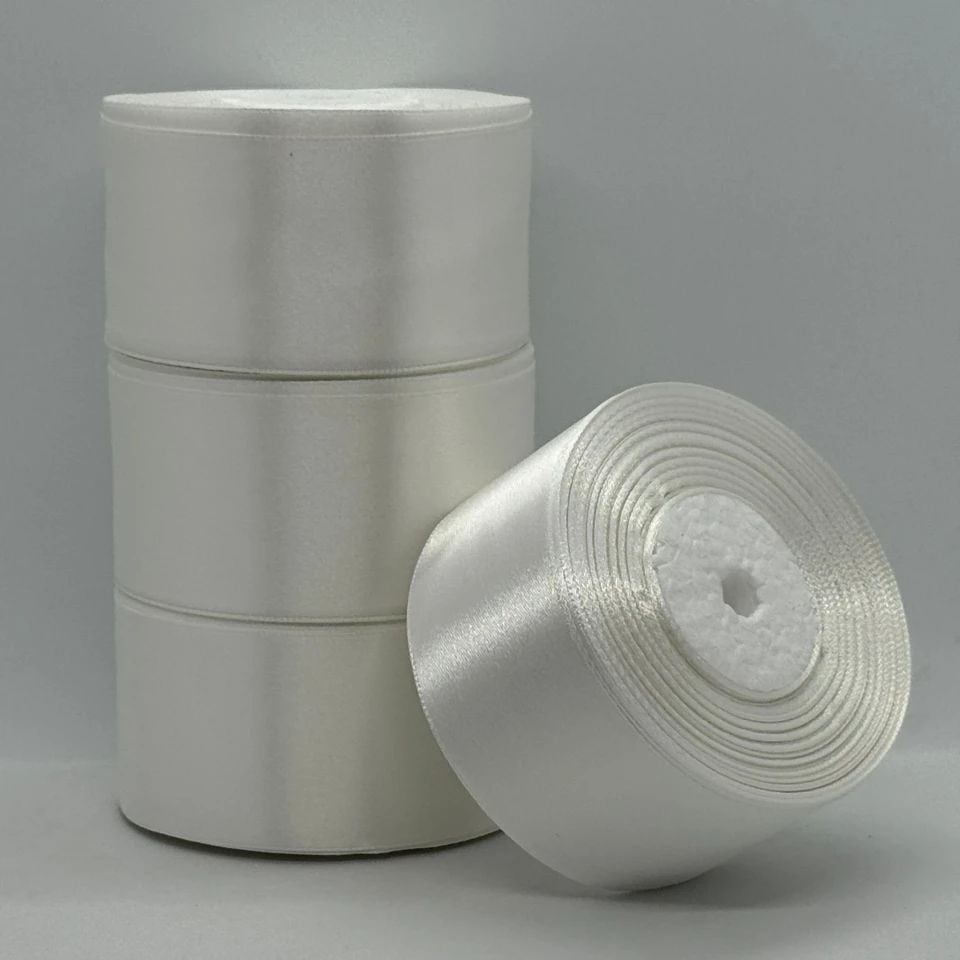 Атласная лента 5 см (33 м.), айворі