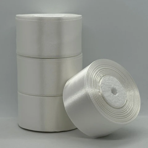 Атласная лента 5 см (33 м.), айворі