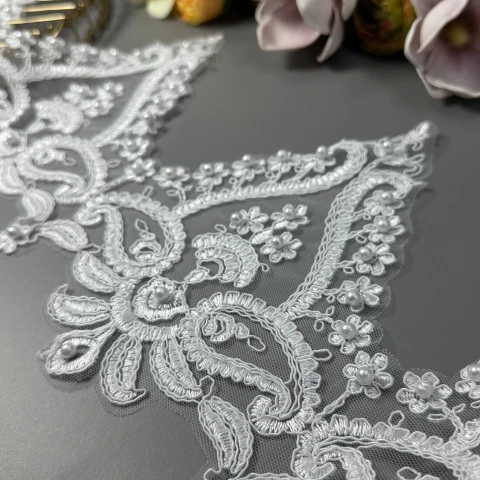 Мережево з кордовую ниткою «Оливкова гілка»А+перли 22 см (1 метр), білий