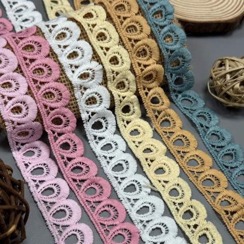 Кружево полиэстер "Нежное сияние" 2,5 см. (1 м.), білий