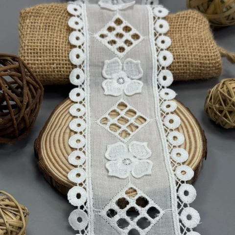 3D Кружево отделка Диадема Артемиды 8 см (1 метр), білий