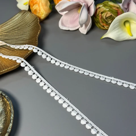 Кружевo полиэстер ВВ"Нежный лепесток" 1,5 см.(1 м.), теплий білий