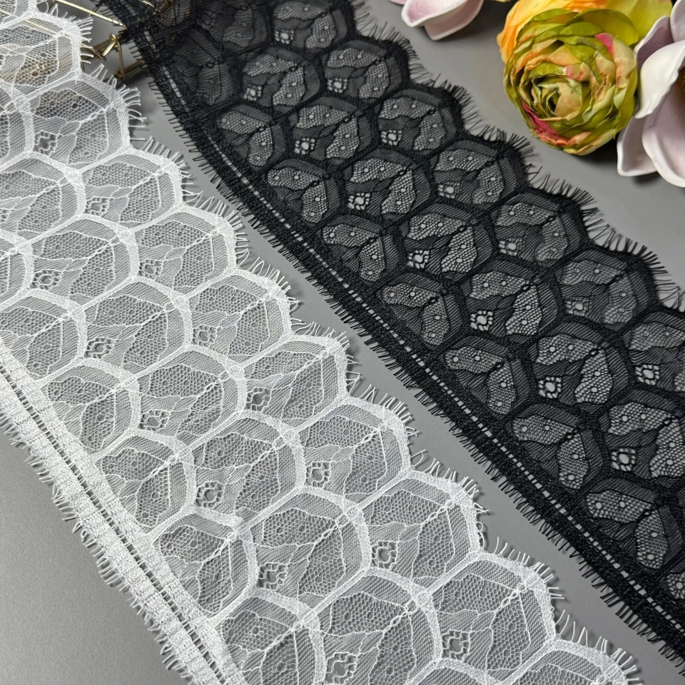 Кружево французское «Тень Эйфелевой башни» 12 см. (купон 3 м.), теплий білий