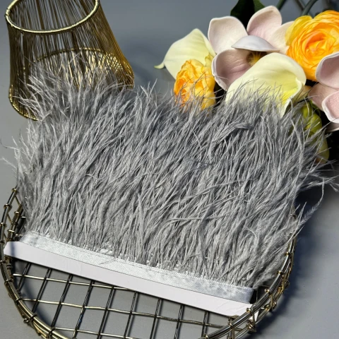 Натуральное перо на тесьме 7-10 см (1 метр), темний сірий