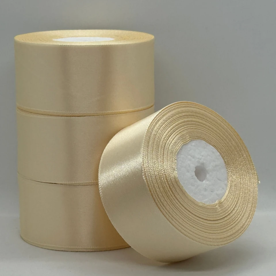 Атласна стрічка 4 см (33 м.), 83 ніжно-персиковий