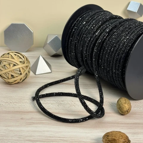 Стразовый шнур 6 мм 8 рядов (50 м), чорний