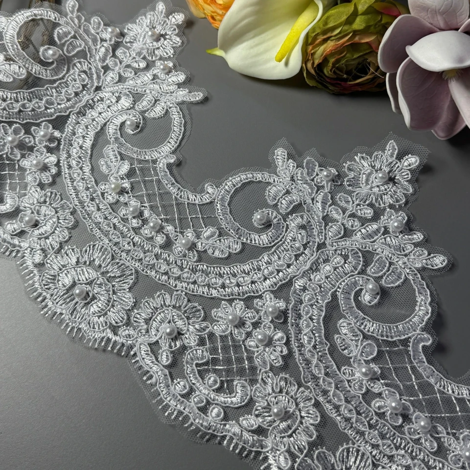 Кружево с кордовой нитью «Лавандовая мечта» + жемчуг 17 см (1 метр), білий