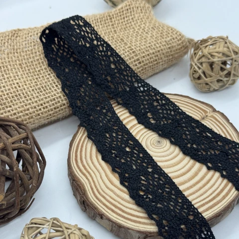 Кружевное макраме "Шелковая роса" 2,5 см. (1 м.), чорний