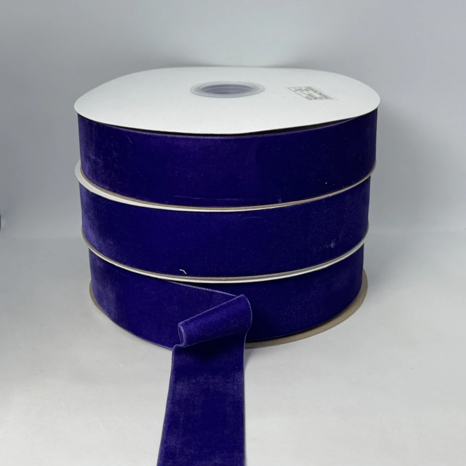 Бархатная лента 3.8 см (25 ярдов/22,75 м.), 57 темний фіолетовий