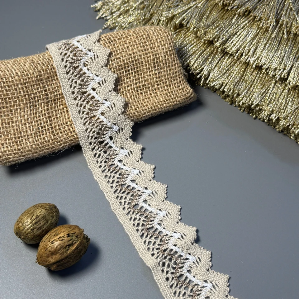 Кружево макраме "Шелковое сияние" 4,5 см (1 м.), бежевий+білий