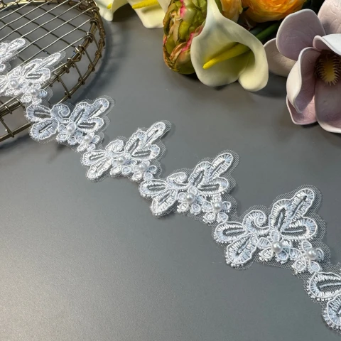 Мережево з кордовую ниткою «Тропічна квітка»А+перли 6 см(1 м.), білий