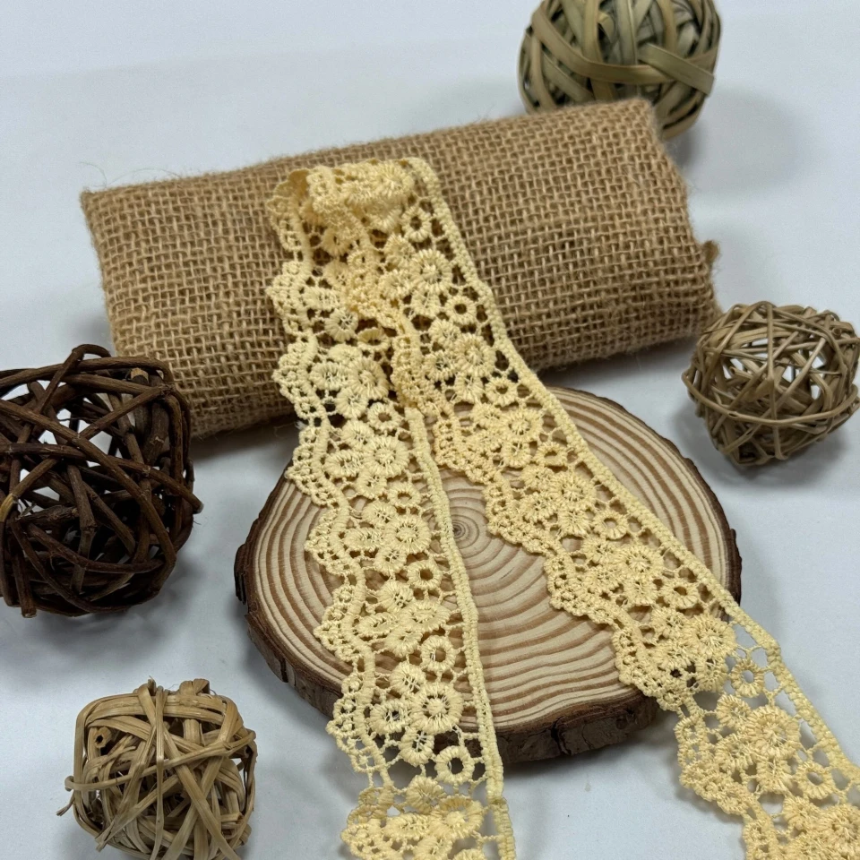 Кружево полиэстер "Свет нежности" 4 см. (1 м.), молочний