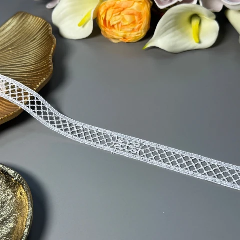 Кружево полиэстер ВВ"Элегантная классика" 2,5 см.(1 м.), теплий білий