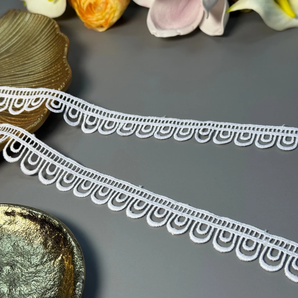 Кружево полиэстер ВВ"Линия утонченности"2,5 см.(1 м.), теплий білий