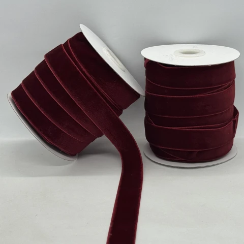 Оксамитова стрічка 2 см (25 ярдів/22,75 м.), 43 бордовий