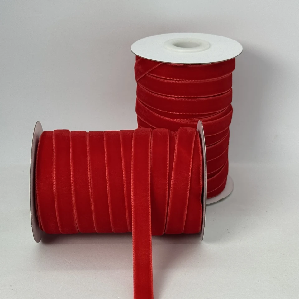 Бархатная лента 1 см (25 ярдов/22,75 м.), 40 світлий червоний