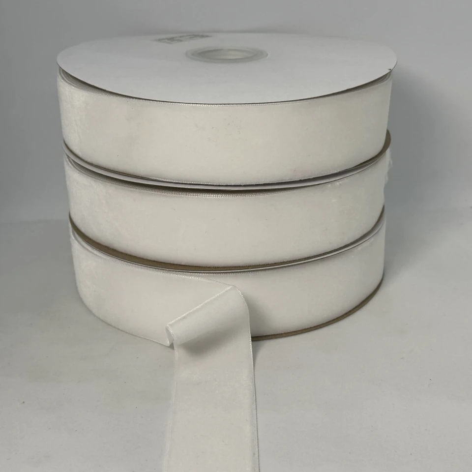 Бархатная лента 3.8 см (25 ярдов/22,75 м.), 02 теплий білий