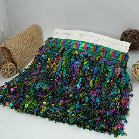 Бахрома танцевальная с пайетками «Сердце танца» 16 см (9.1 метр), 13 кольоровий зелений