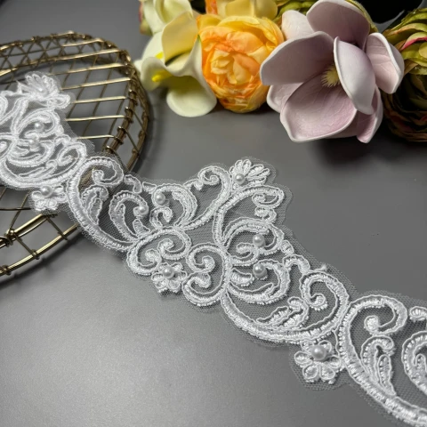 Кружево с кордовой нитью «Фуксия рассвета»А+жемчуг 10 см (1 метр), білий