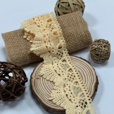 Мереживо поліестер "Шовкова феєрія"  6 см.(1 м.), молочний