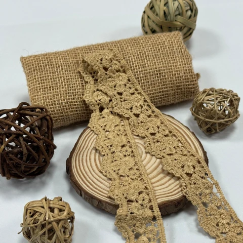 Кружево полиэстер "Свет нежности" 4 см. (1 м.), бежевий